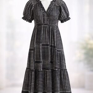 Elegant Black and White Maxi Dress